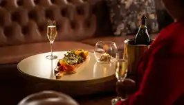 Konsúlat wine room