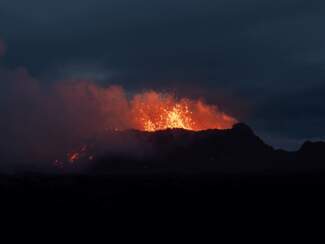 Eldgos1 2000x1500 (1).png